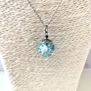 Collier "Cristalline" bleu clair