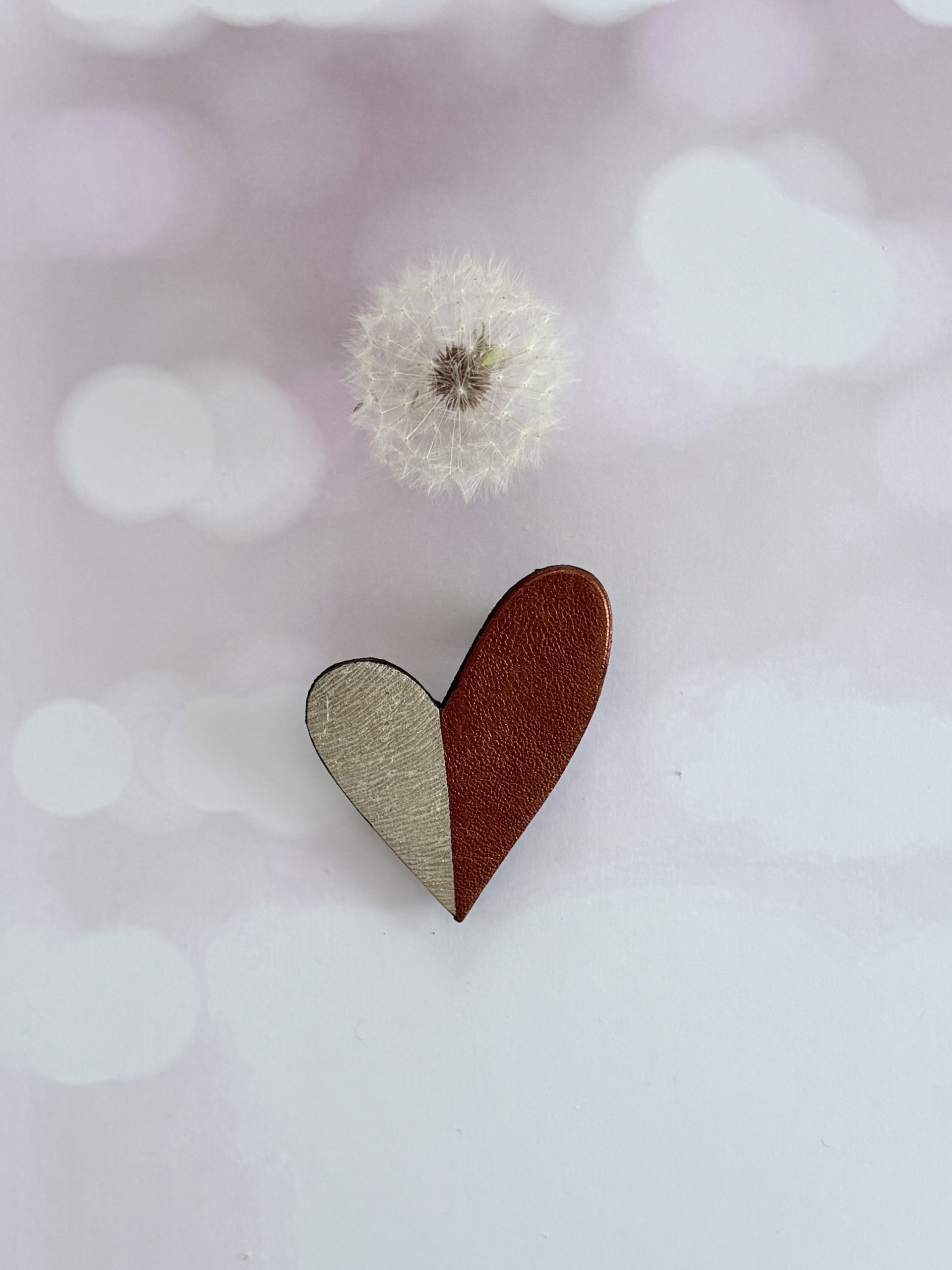 broche cœur "Be love" mordoré et grège pailleté – Image 2