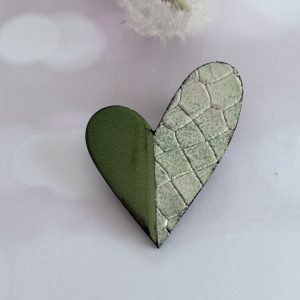 broche cœur "Be love" vert miroir et blanc pailleté vert